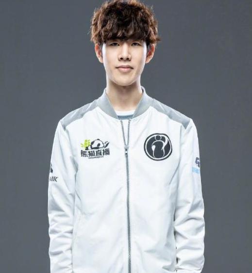 英雄联盟官方发布Zwuji选手受伤情况：可能要三个月恢复期